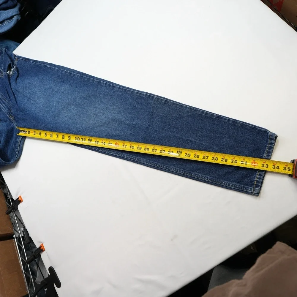 Levi's Strauss Signature Vintage Y2K 2005 Mens fits 31x33  Relaxed Fit Dark Blue